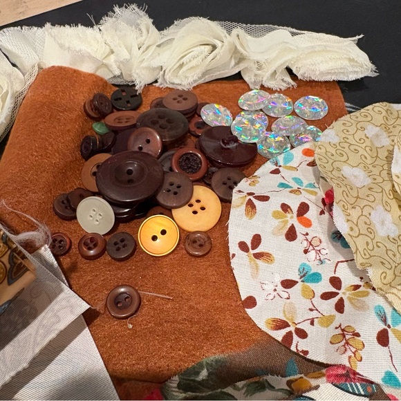 DIY Assorted Craft Sewing Fabric and Ribbon Lot Over 100 Pieces - Picture 5 of 5